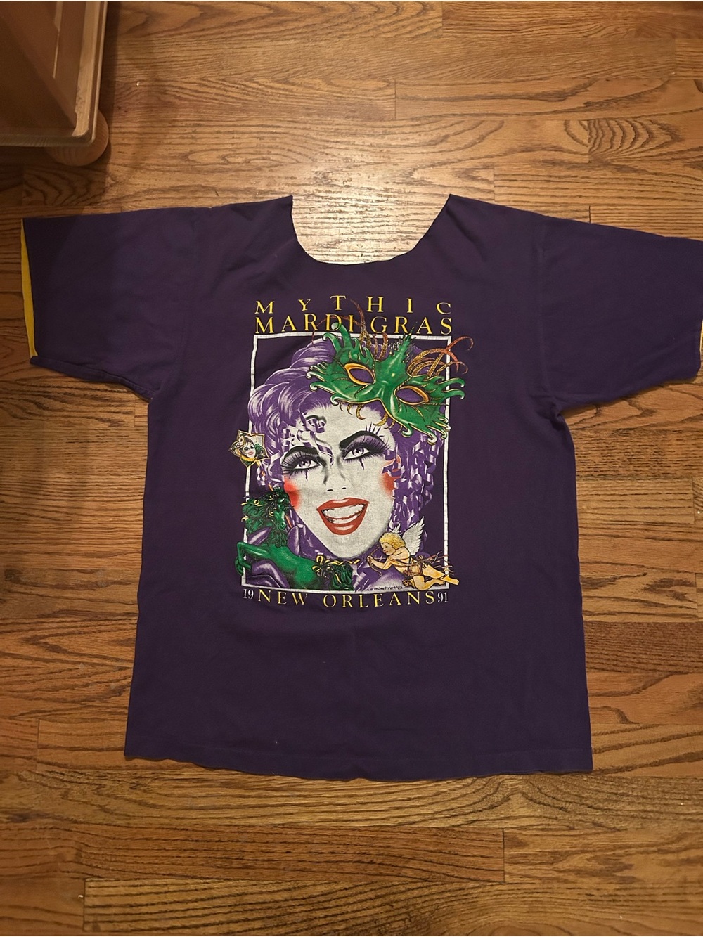 Vintage/Retro Women’s Pink & Yellow “Mystic Mardi Gras New Orleans 1991”